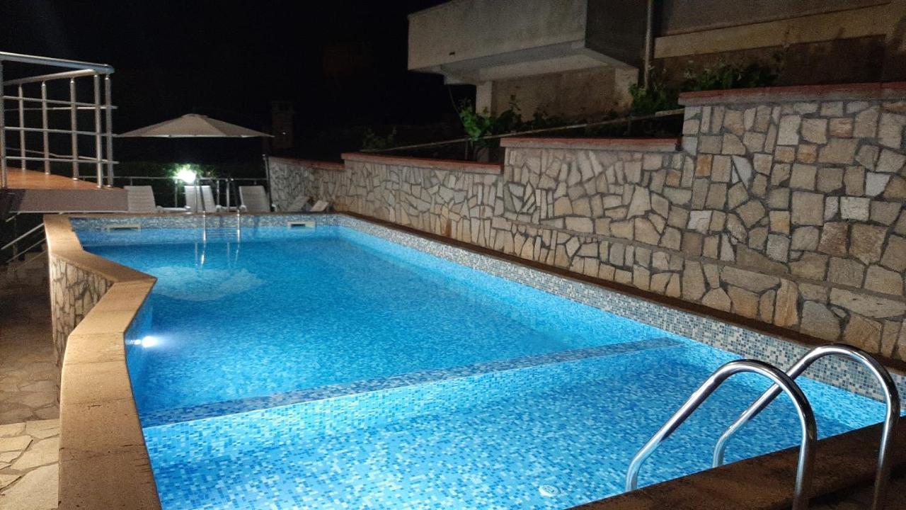 Family Hotel Favourite オブゾー エクステリア 写真